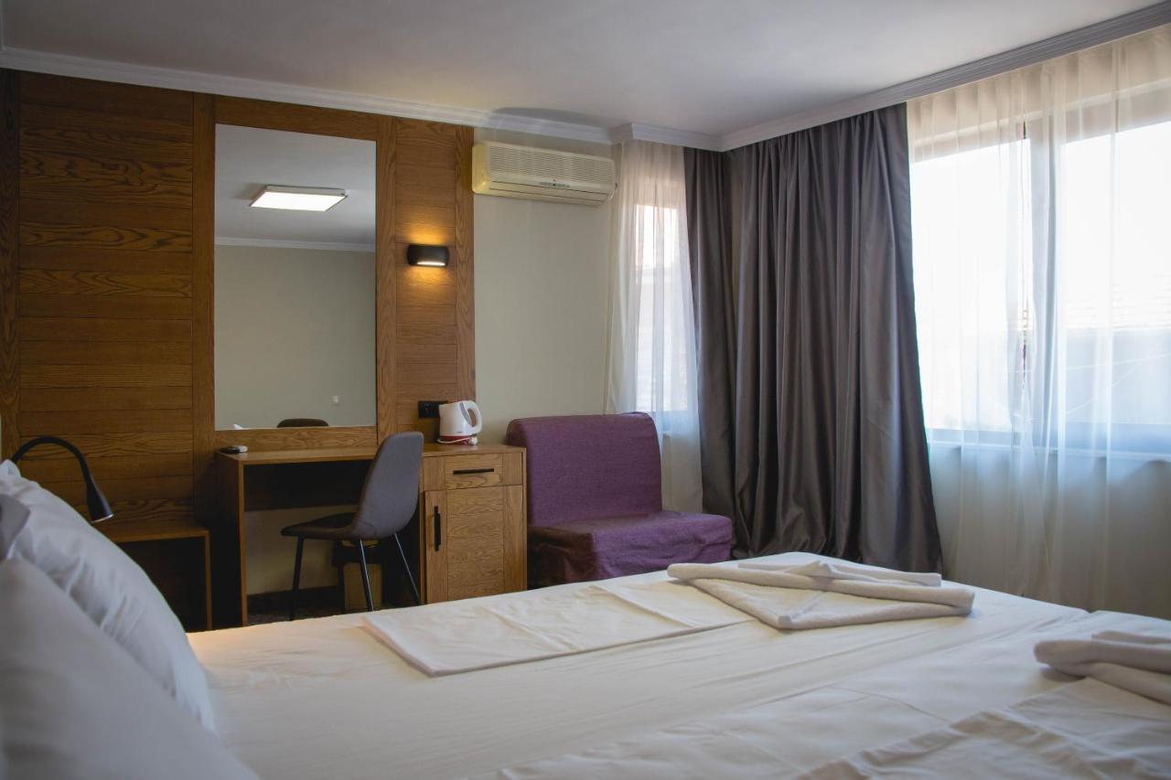 Prince Cyril Hotel Nesebar Bagian luar foto