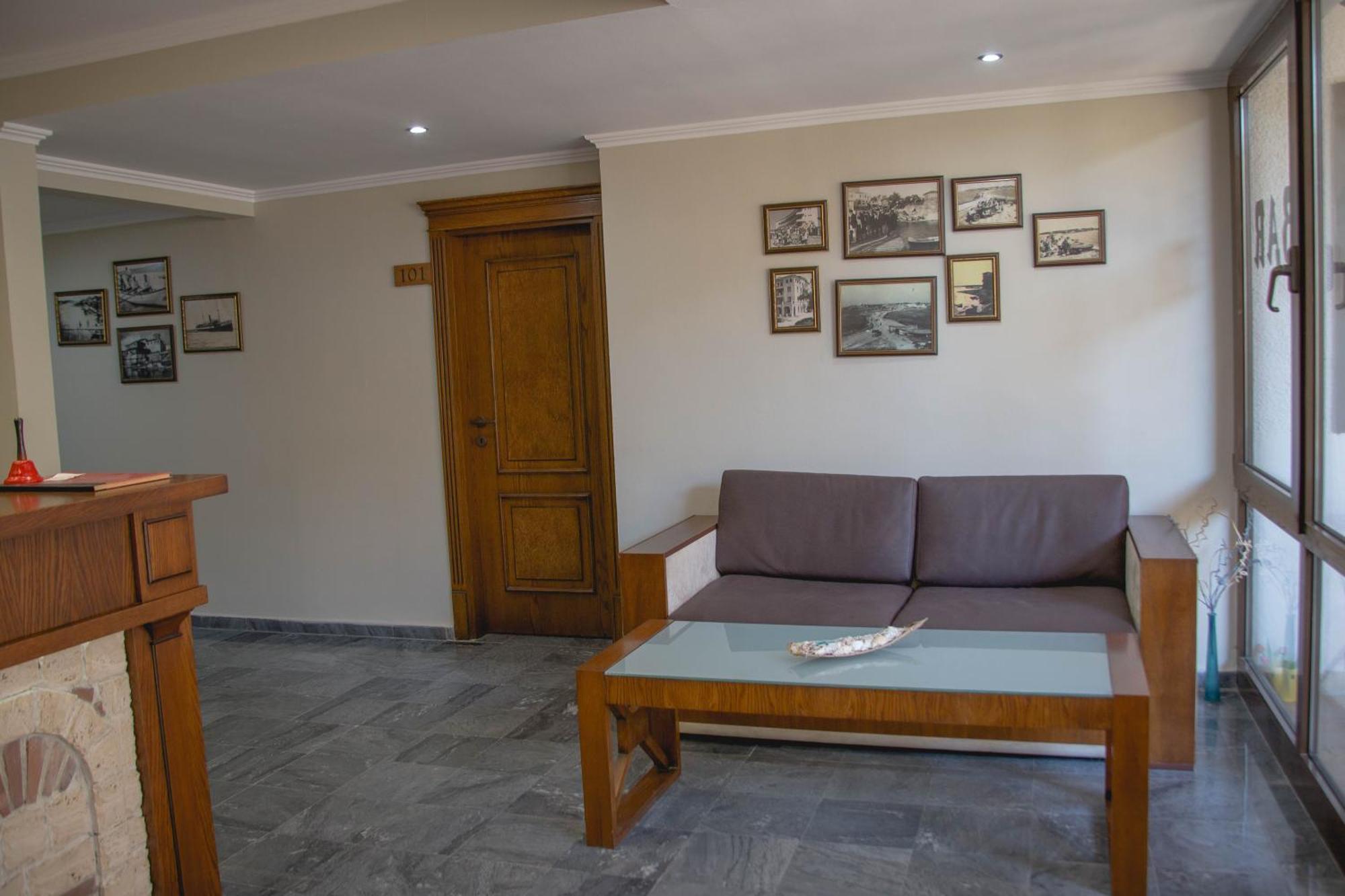 Prince Cyril Hotel Nesebar Bagian luar foto