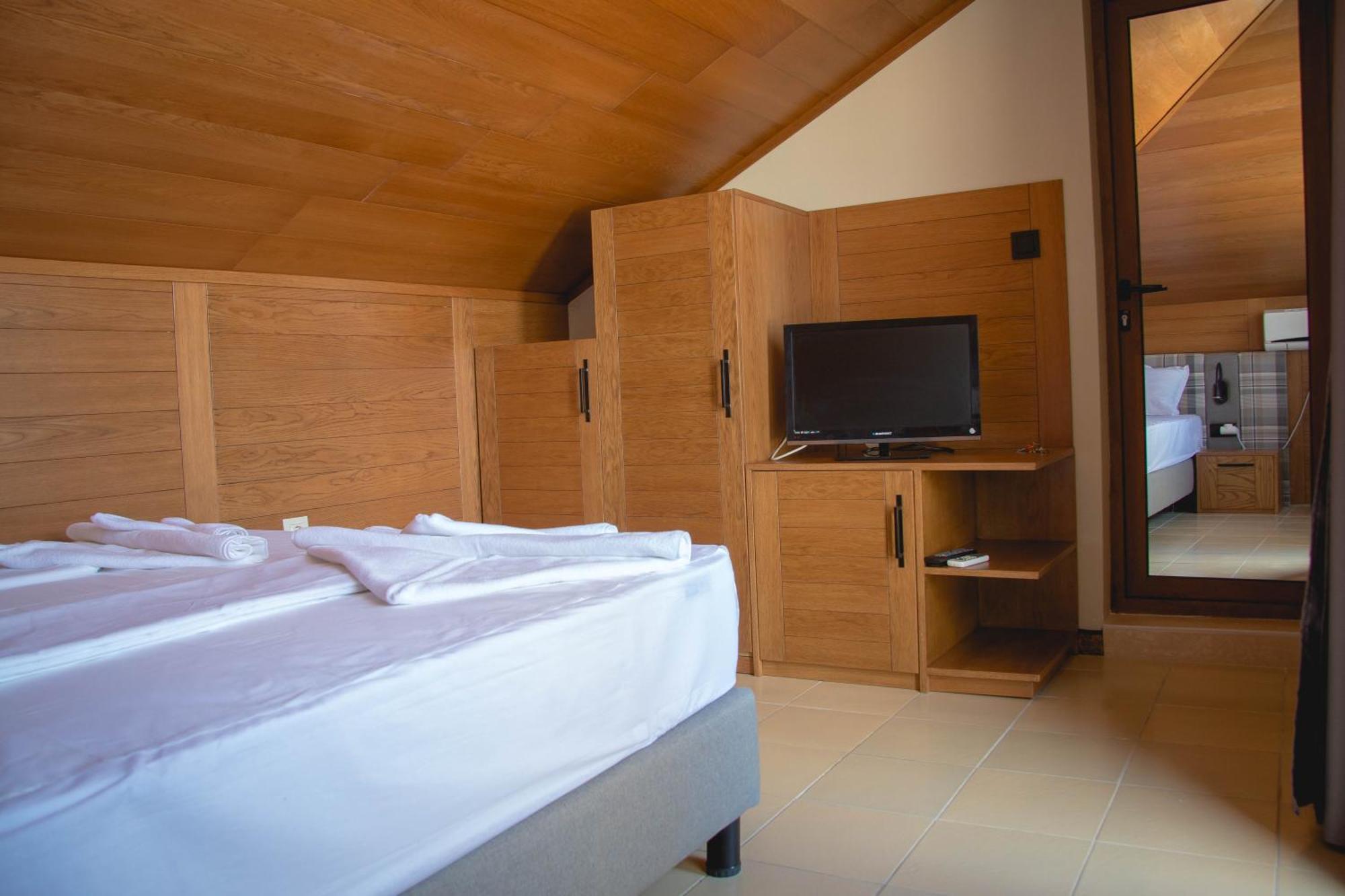Prince Cyril Hotel Nesebar Bagian luar foto