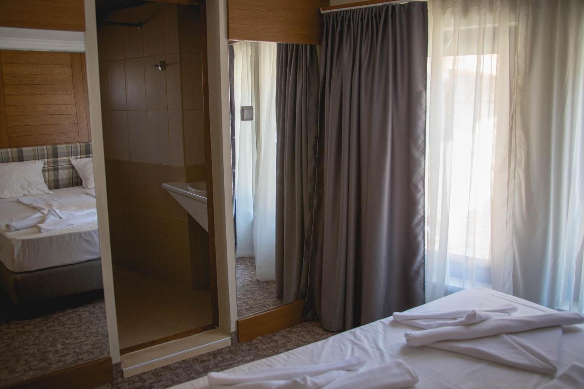 Prince Cyril Hotel Nesebar Bagian luar foto