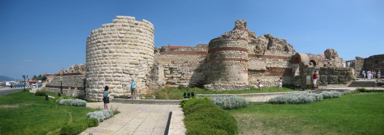 Prince Cyril Hotel Nesebar Bagian luar foto